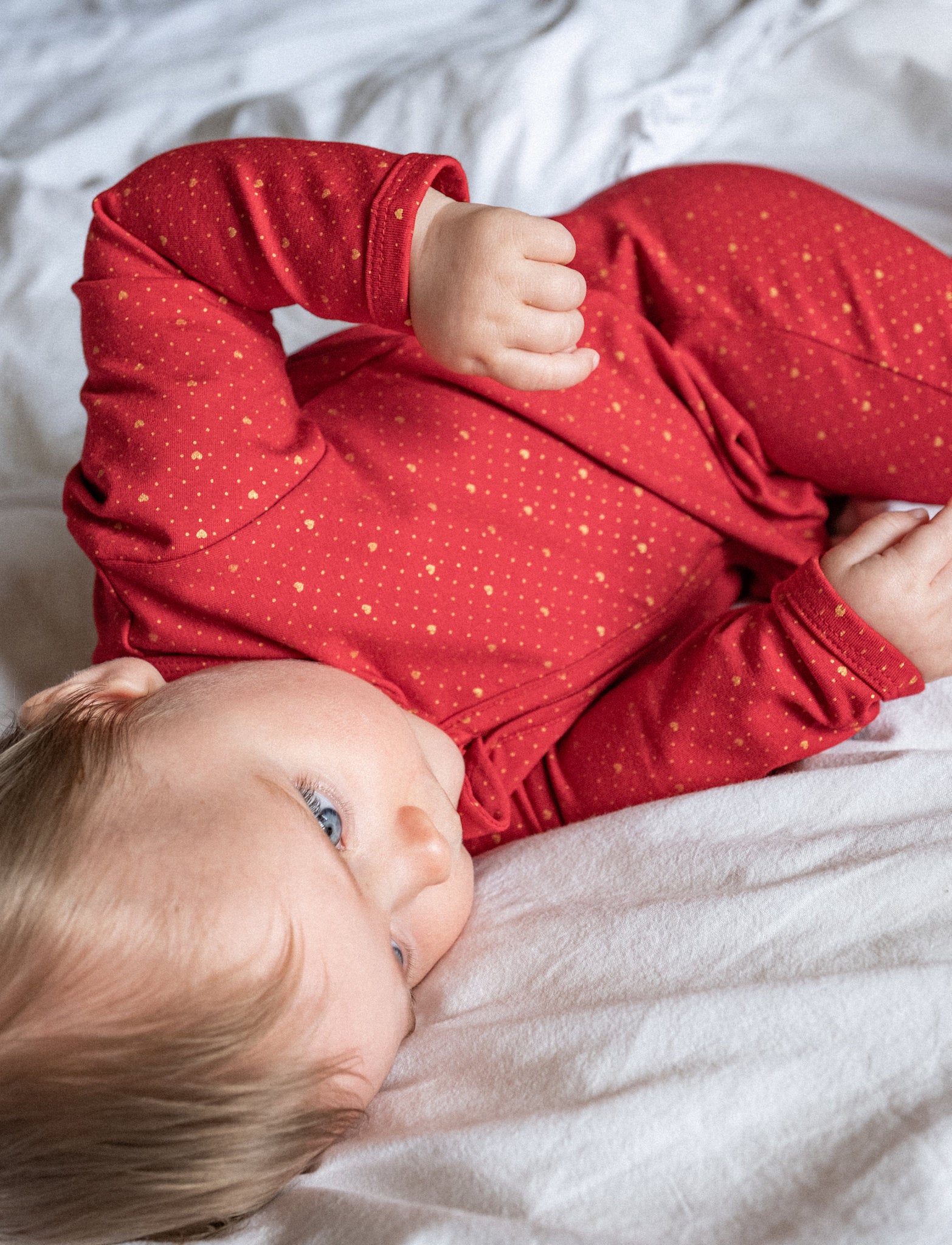 That's Mine Elliotte onesie - Lots of love christmas - 48% Bomuld (Økologisk), 47% Modal, 5% Elastan Buy Overdele||Onesies||Nattøj||personale||Baby essentials||Jul 2025||Jersey||AW26||All here.
