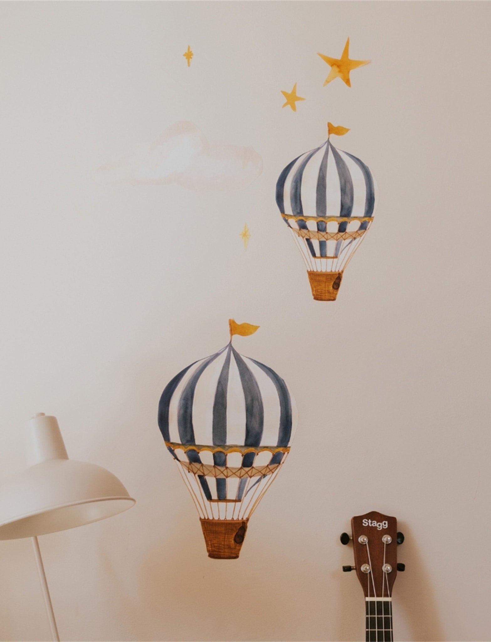 That's Mine Wallsticker drømmende balloner - Blue - 100% Tekstil folie Buy Bolig & udstyr||Børneværelset||Wallstickers||Alle||personale||Efterår & vinter 2025||alt minus sløjfe||NOOS||AW25 NOOS||mette-sale||Orderly Emails - Recommended Products||Udstyr til børneværelset||All here.