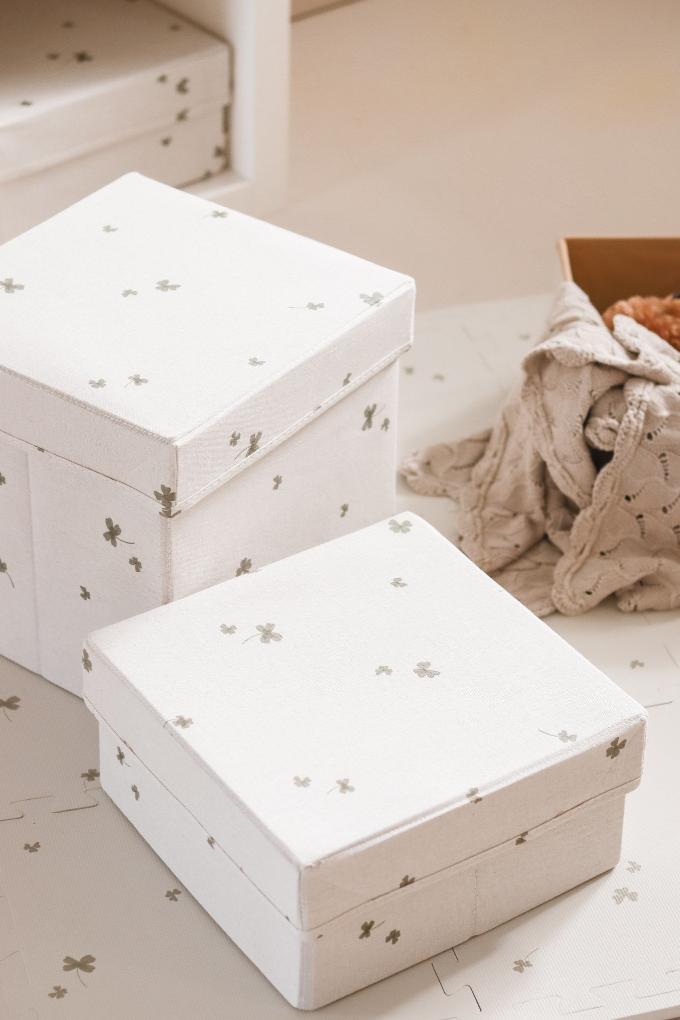 That's Mine Opbevaringskasse - Clover meadow - 100% Cardboard Buy Bolig & udstyr||Børneværelset||Opbevaring||Summer Sale||Alle||LIVESHOPPING D.2/5||Udsalg - bolig||alt minus sløjfe||mette-sale here.