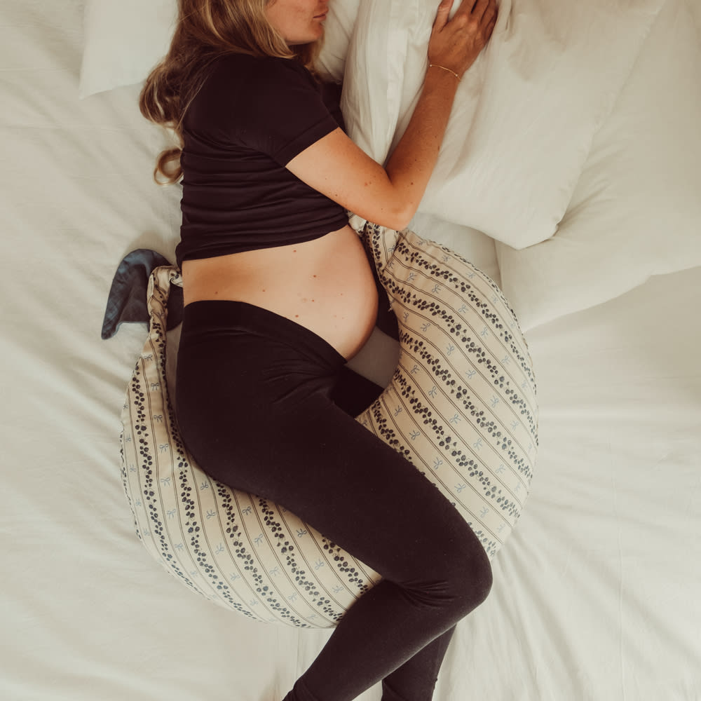 That's Mine Moon ammepude - Sateen - Bell flower - 45% Organic cotton / 55% Thermoballs Buy Amning & pusletid||Ammepuder||Pusle||Alle||Amning||personale||Amning||Efterår & vinter 2025||alt minus sløjfe||mette-sale||Bell flower||drop 1 aw25 here.