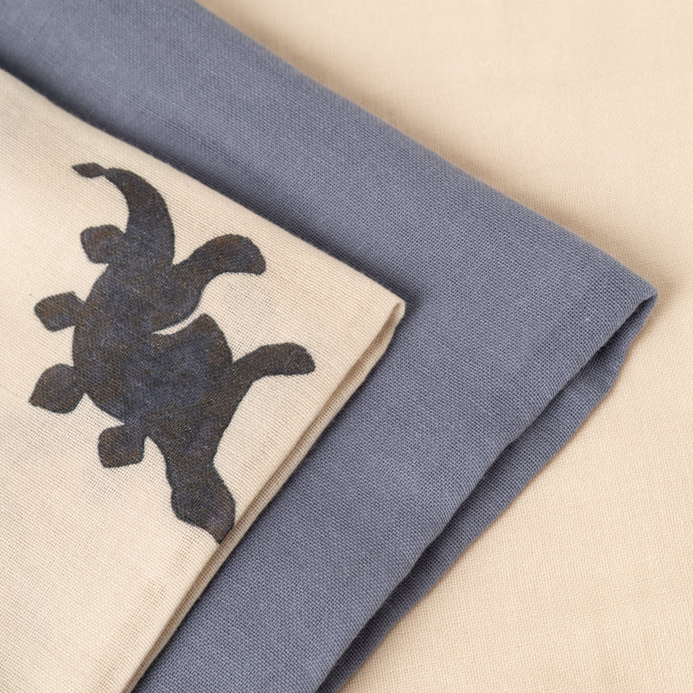 That's Mine Bora stofbleer 3-pak - Mono dino - 100% Organic cotton Buy Amning & pusletid||Pusle||Stofbleer||Alle||Favoritter||personale||Efterår & vinter 2025||alt minus sløjfe||NOOS||AW25 NOOS||mette-sale||Dinosaurtøj & kostumer||Mono dino here.