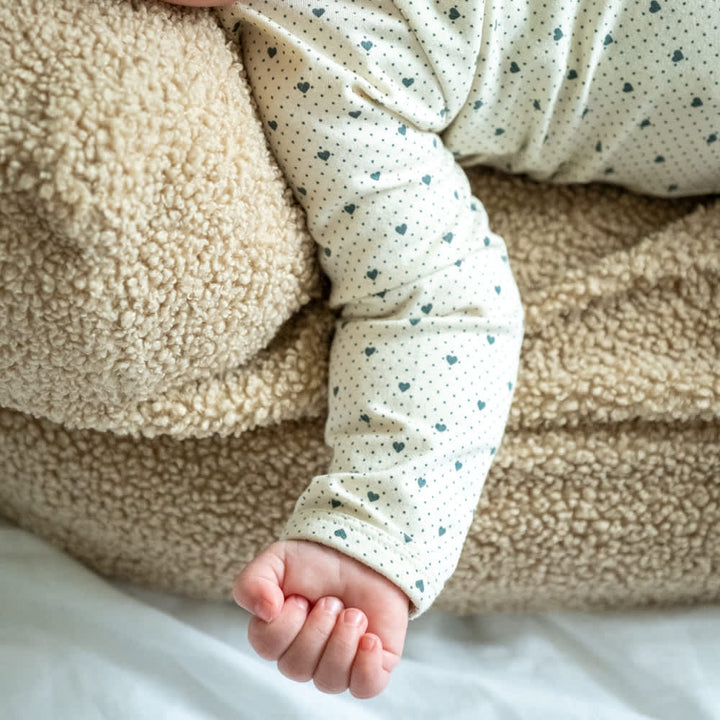 That's Mine Elia slå-om body - Lots of love sky - 48% Organic cotton / 47% Modal / 5% Elastane Buy Tøj||Bodystockings||Undertøj||Alle||Favoritter||personale||Basics||AW24 - VIP adgang||Efterår og vinter 2024||Lots of love||alt minus sløjfe||NOOS||mette-sale here.