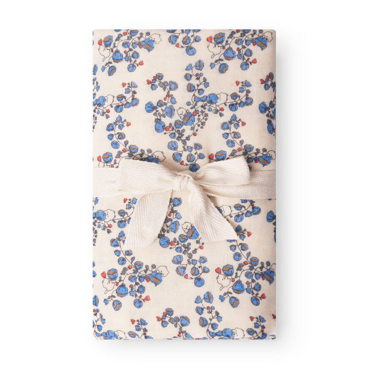 That's Mine Jana svøb - Blue bells - 100% Organic cotton Buy Amning & pusletid||Pusle||Babysvøb||personale||Basics til de små||AW25 here.