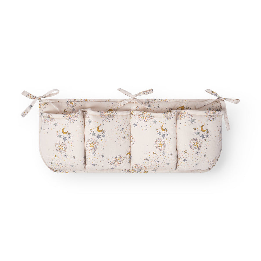 That's Mine Louis sengelomme - Million stars - 85% Organic cotton / 15% Recycled polyester Buy Sovetid||Sengelommer||personale||AW25 here.