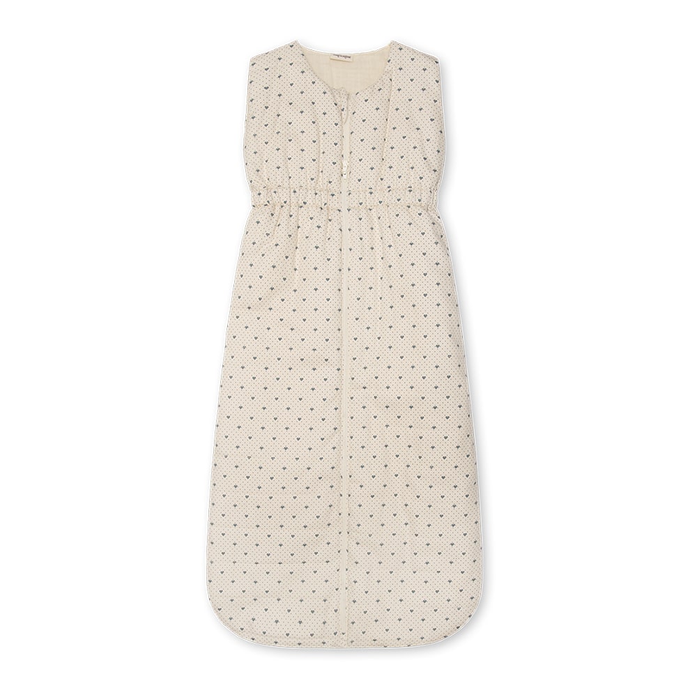 That's Mine Agnes sleeping bag - Lots of love sky - 80% Organic cotton, 20% Recycled polyester Buy Sovetid||Soveposer||Favoritter||personale||Efterår 2024||Lots of love here.