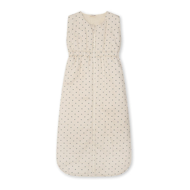 That's Mine Agnes sleeping bag - Lots of love sky - 80% Organic cotton, 20% Recycled polyester Buy Sovetid||Soveposer||Favoritter||personale||Efterår 2024||Lots of love here.