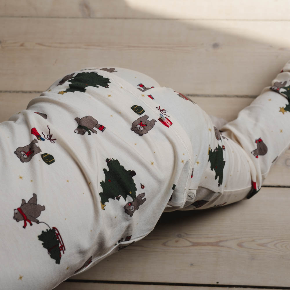 That's Mine Emilio nattøj - Christmas shopping - 48% Organic Cotton / 47% Modal / 5% Elastane Buy Tøj||Nattøj||Alle||personale||alt minus sløjfe||mette-sale||Winter 2025 here.