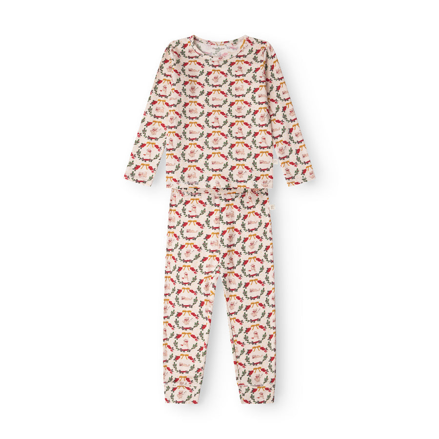 That's Mine Emilio nattøj - Christmas wreath - 48% Organic Cotton / 47% Modal / 5% Elastane Buy Nattøj||personale||AW25 here.