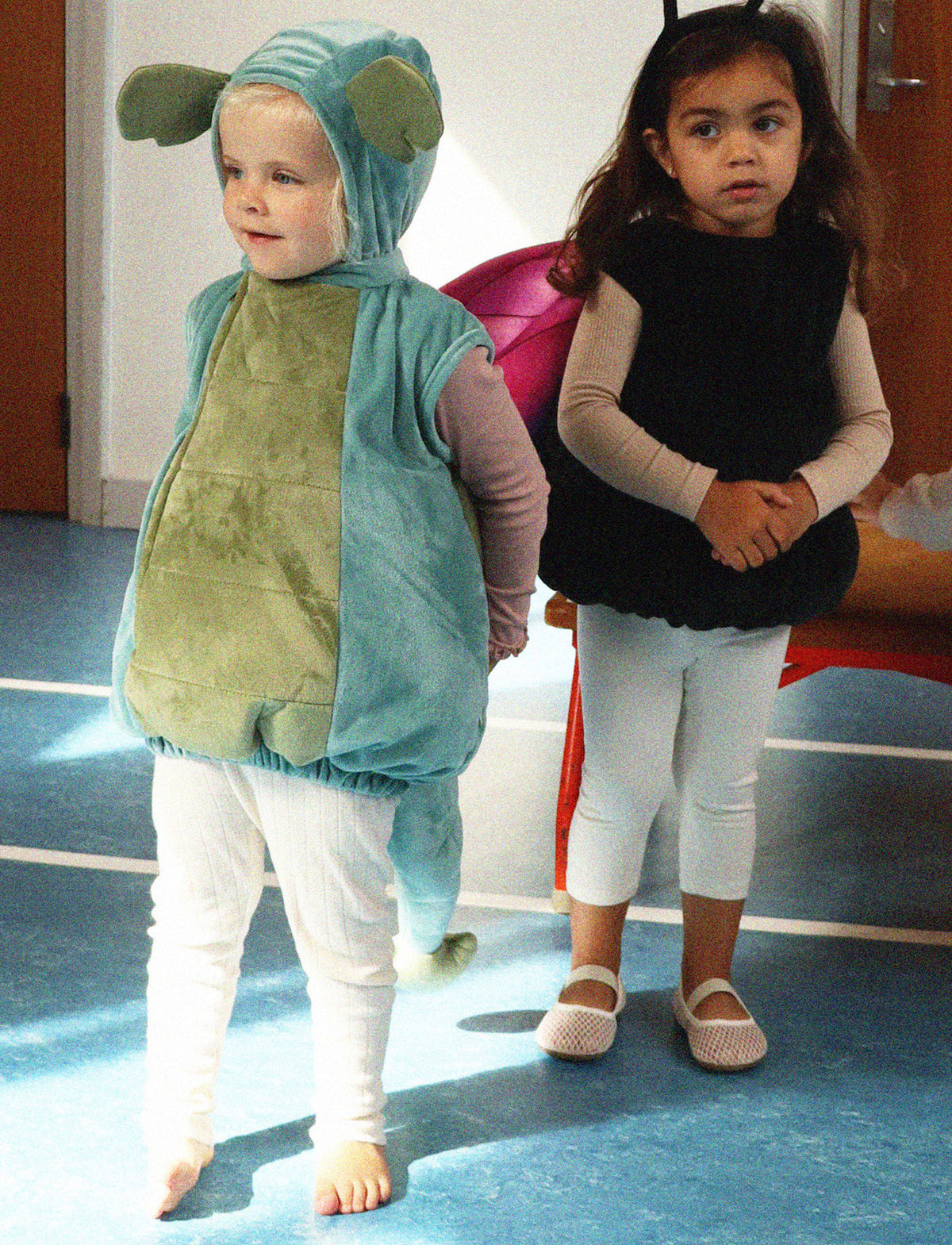 That's Mine Steven dragekostume - Deep lichen green - Shell : 100% polyester / Lining: 100% cotton / Padding: 100% polyester Buy Legetid||Kostumer||Alle||Favoritter||personale||alt minus sløjfe||NOOS||New in for the boys||mette-sale||Forår & sommer 2026||Orderly Emails - Recommended Products||All here.