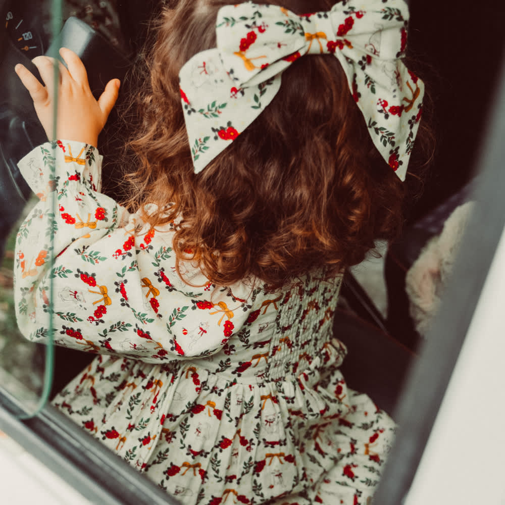 That's Mine Sarah dress - Christmas wreath - 100% Organic cotton Buy Tøj||Kjoler||Kjoler & nederdele||Alle||personale||alt minus sløjfe||mette-sale||Winter 2025 here.