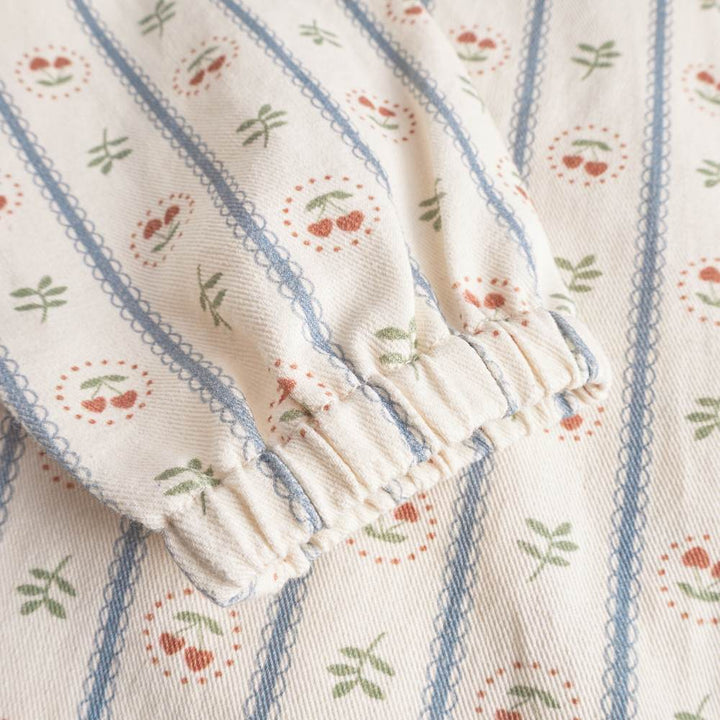 That's Mine Fleur Shirt - Love berry - 100% Organic cotton Buy Tøj||Overdele||Skjorter||Alle||personale||Efterår & vinter 2025||alt minus sløjfe||mette-sale||Love berry||drop 1 aw25 here.