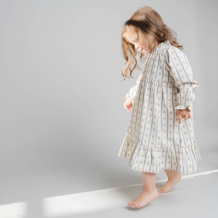That's Mine Flicka dress - Love berry - 100% Organic cotton Buy Tøj||Kjoler||Kjoler & nederdele||Alle||personale||Efterår & vinter 2025||alt minus sløjfe||mette-sale||Love berry||drop 1 aw25 here.