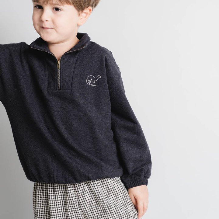 That's Mine Julius sweatshirt - Raven - 95% Organic cotton / 5% Elastane Buy Tøj||Overdele||Sweatshirts||Alle||personale||Efterår & vinter 2025||alt minus sløjfe||Sweatsæt||mette-sale||drop 1 aw25 here.