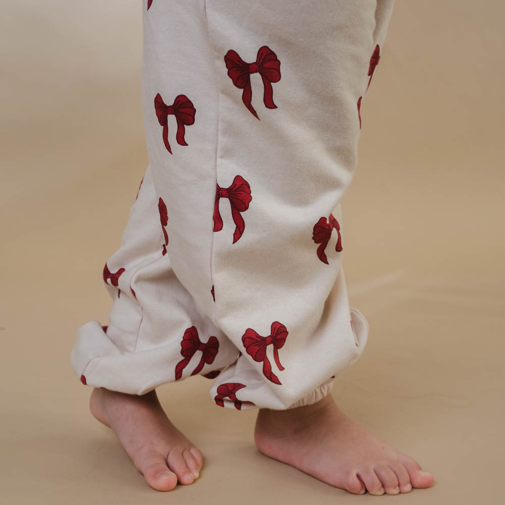 That's Mine Elsa sweatpants - Rouge boucle - 95% Organic cotton / 5% Elastane Buy Tøj||Sweatpants||Bukser & shorts||Alle||personale||alt minus sløjfe||Sweatsæt||mette-sale||Winter 2025 here.