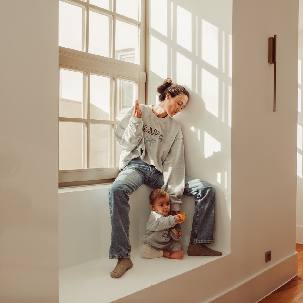 That's Mine Auguste sweatshirt - Mama - 100% cotton Buy Tøj||Overdele||Sweatshirts||Alle||personale||Efterår & vinter 2025||alt minus sløjfe||Sweatsæt||mette-sale||drop 1 aw25 here.