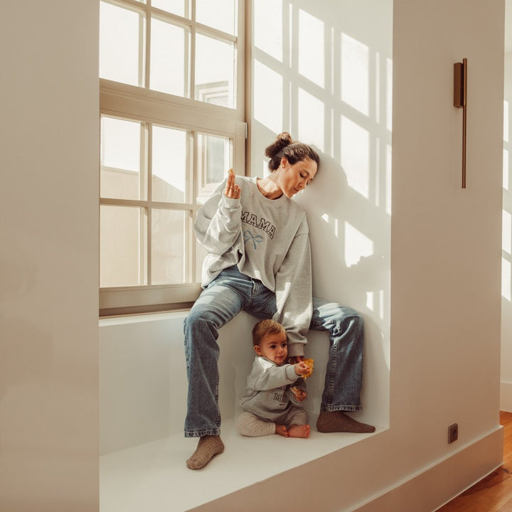 That's Mine Auguste sweatshirt - Mama - 100% cotton Buy Tøj||Overdele||Sweatshirts||Alle||personale||Efterår & vinter 2025||alt minus sløjfe||Sweatsæt||mette-sale||drop 1 aw25 here.