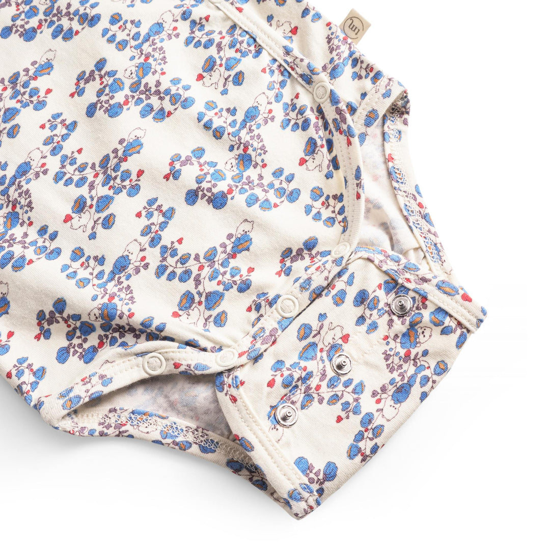 That's Mine Elimar slå-om bodystocking - Blue bells - 48% Organic cotton / 47% Modal / 5% Elastane Buy Tøj||Bodystockings||Undertøj||Alle||personale||Basics||Efterår & vinter 2025||alt minus sløjfe||mette-sale||Blue bells||drop 1 aw25 here.