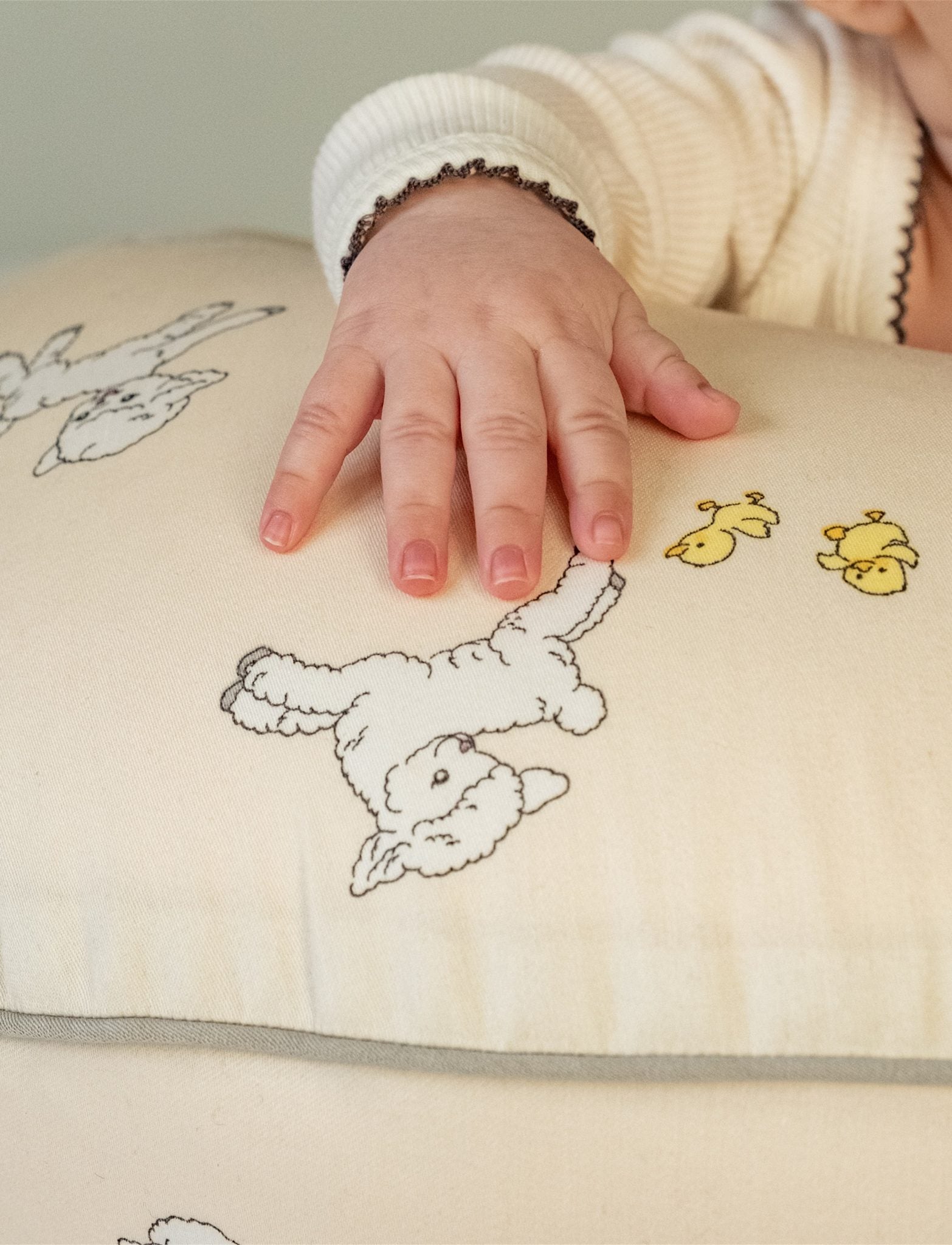 That's Mine Moon ammepude - sateen - Tiny friends - 45% Bomuld (Økologisk), 55% Termokugler Buy Amning & pusletid||Ammepuder||Pusle||Favoritter||Amning||personale||Amning||NOOS||Must haves||Bestsellers||cn||All here.