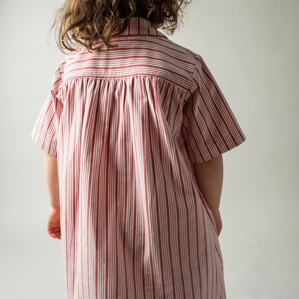 That's Mine Hea kjole - Classic red - 100% Organic cotton Buy Kjoler||Kjoler & nederdele||personale||Forår 2026 here.