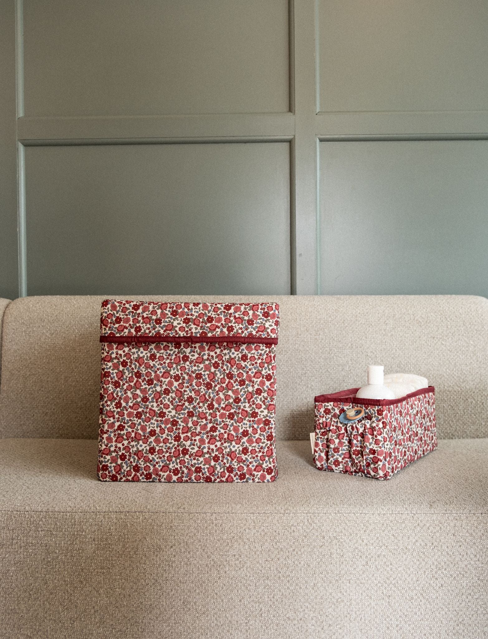 That's Mine Leila pusleopbevaring - Tiny garden - 50% Recycled polyester / 50% Polyester Buy Amning & pusletid||Pusle||personale||Must haves||Bestsellers||AW26||cn||All here.