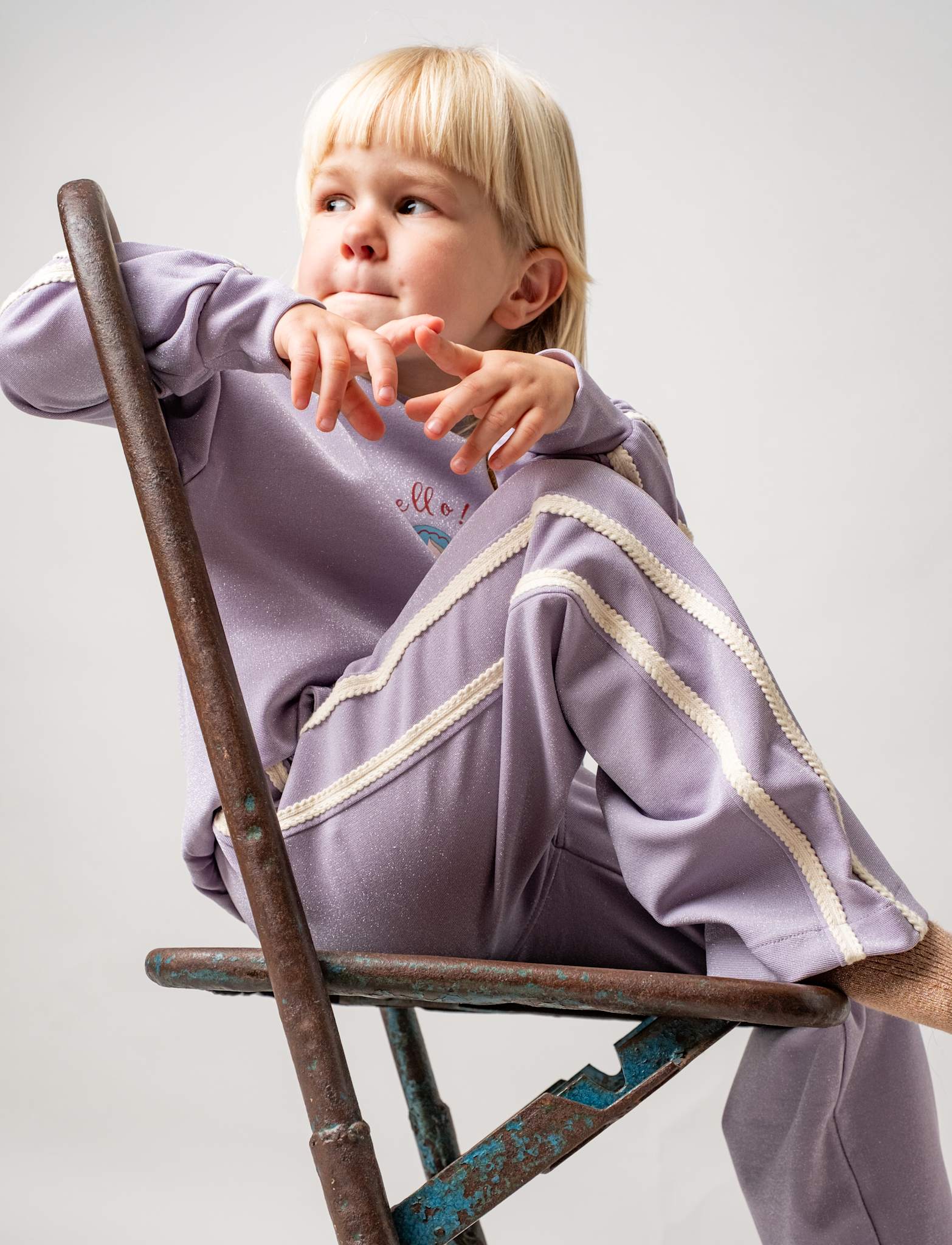 That's Mine Deanna sweatpants - Purple glitter - 47% Polyester, 25% Lurex, 25% Viskose, 3% Elastan Buy Sweatpants||Bukser og leggings||Bukser & shorts||personale||Sweats||AW26||All here.