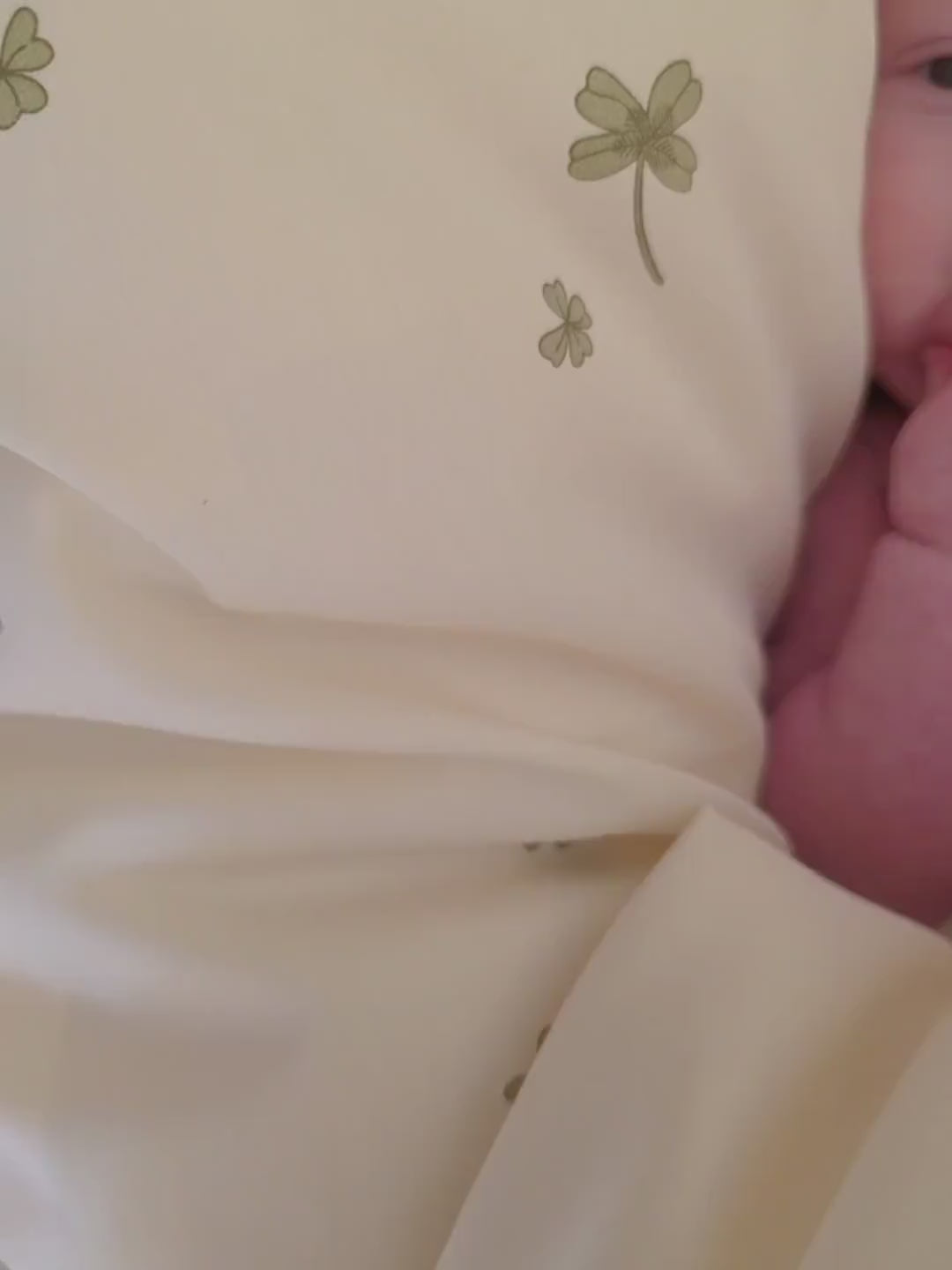 Levi sengetøj - Clover meadow